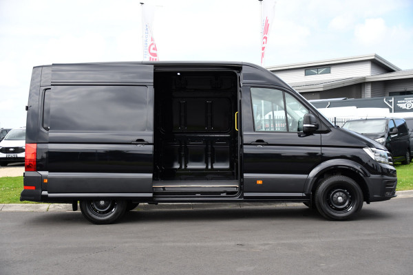 Volkswagen Crafter 35 2.0 TDI L3H3 Highline Black Edition Adaptieve Cruise, Camera, Carplay, 177PK, LED, Multimedia, Automaat, UNIEK!