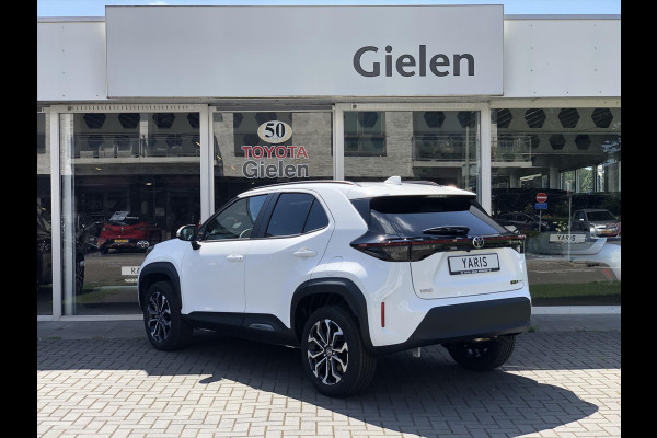 Toyota Yaris Cross 1.5 Hybrid 130PK First Edition Plus | Stoel + Stuurverwarming, Apple CarPlay, Keyless, 17inch, Groot scherm