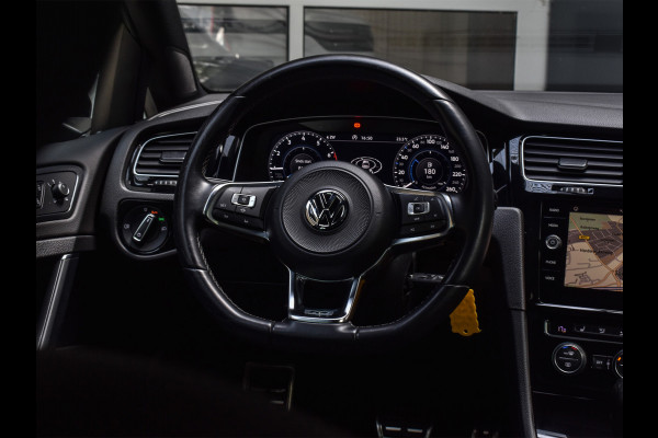 Volkswagen Golf 1.5 TSI HIGHLINE BUSINESS R-LINE | PANORAMADAK | CAMERA | ADAPTIVE CRUISE | FULL-LED | R-LINE INTERIEUR | BLIS | VIRTUAL COCKPIT