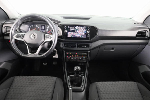 Volkswagen T-Cross 1.0 TSI Life 95 pk | Navigatie | Parkeersensoren | Adaptieve cruise control | Autom. airco | Buitenspiegels elektr. inklapbaar |