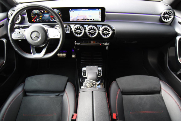 Mercedes-Benz A-Klasse 200 AMG/PANO/NIGHT/SFEER/CAMERA/VOL