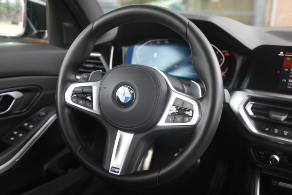 BMW 3-serie 320i High Executive M-Sport/Hifi/adaptievecruisecontrol