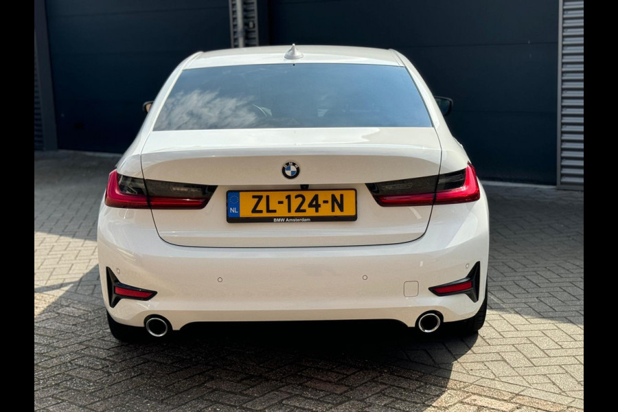 BMW 3-serie 320i AUTOMAAT EXECUTIVE SPORT EDITION, 32000 KM, NL-AUTO NAP, ACHTERUITRIJCAMERA, VELE OPTIES