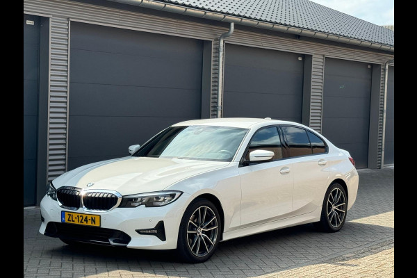 BMW 3-serie 320i AUTOMAAT EXECUTIVE SPORT EDITION, 32000 KM, NL-AUTO NAP, ACHTERUITRIJCAMERA, VELE OPTIES