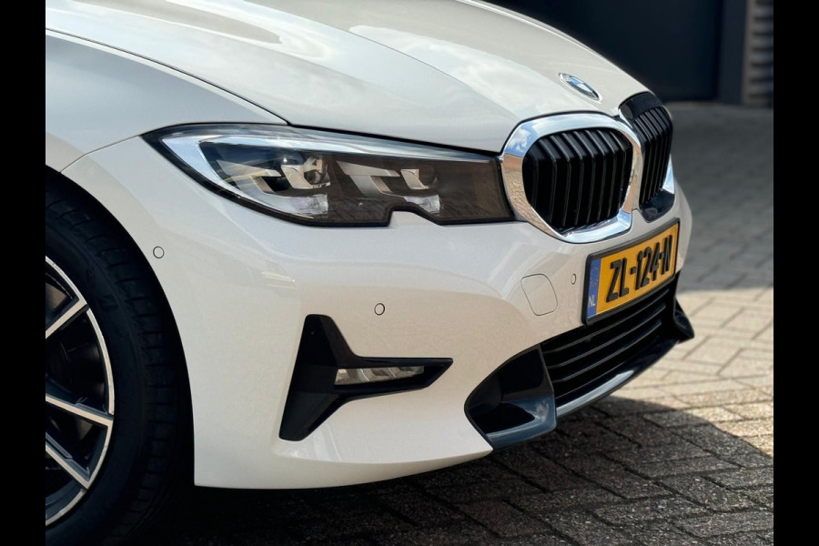 BMW 3-serie 320i AUTOMAAT EXECUTIVE SPORT EDITION, 32000 KM, NL-AUTO NAP, ACHTERUITRIJCAMERA, VELE OPTIES