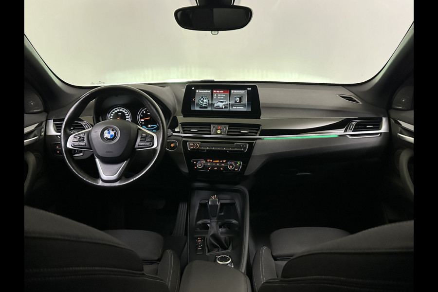 BMW X1 xDrive25e Sport Line Plug in Hybrid PHEV | Adaptive Cruise | Memory Stoelen | Harman/Kardon | Camera | Head-up Display | Led | Stuur & Stoelverwarming |