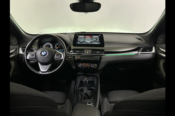 BMW X1 xDrive25e Sport Line Plug in Hybrid PHEV | Adaptive Cruise | Memory Stoelen | Harman/Kardon | Camera | Head-up Display | Led | Stuur & Stoelverwarming |