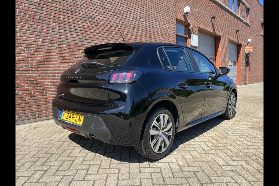 Peugeot 208 1.2 PureTech Blue Lease Active, Navigatie, Apple Carplay, LM-velgen, Park Distance Control, 1e eig en boekjes aanwezig