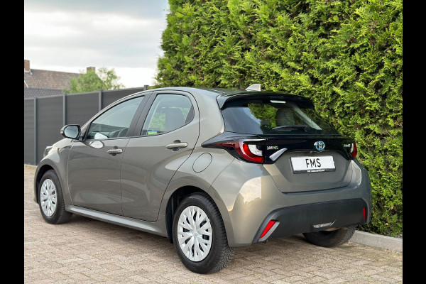 Toyota Yaris 1.5 Hybrid Business Plus CarPlay Camera