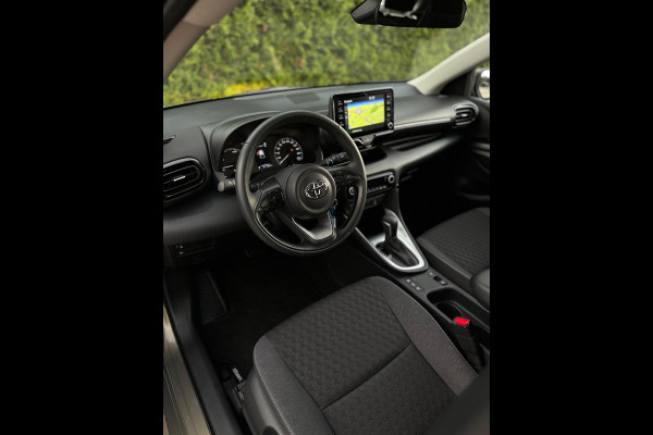 Toyota Yaris 1.5 Hybrid Business Plus CarPlay Camera