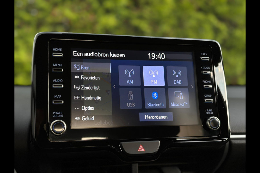 Toyota Yaris 1.5 Hybrid Business Plus CarPlay Camera