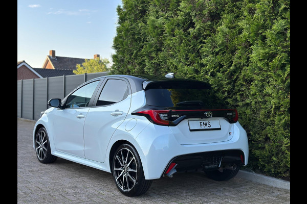 Toyota Yaris 1.5 Hybrid GR Sport Panorama CarPlay