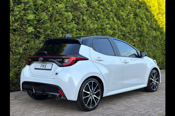 Toyota Yaris 1.5 Hybrid GR Sport Panorama CarPlay