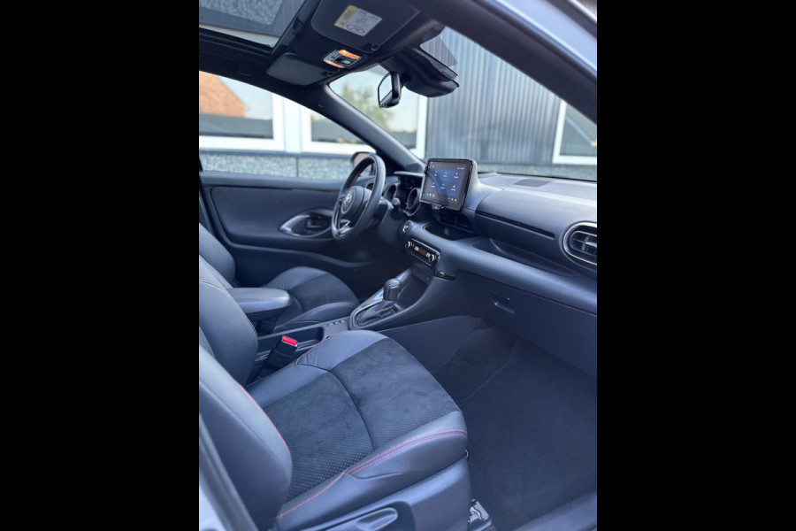 Toyota Yaris 1.5 Hybrid GR Sport Panorama CarPlay