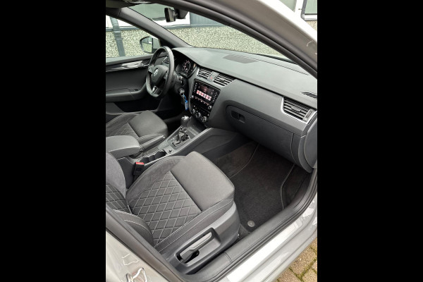 Škoda Octavia Combi 2.0 TSI RS 230 CarPlay Nardo Grey