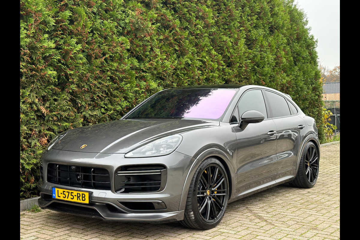 Porsche Cayenne Coupé 4.0 Turbo S E-Hybrid TechArt Carbon Approved