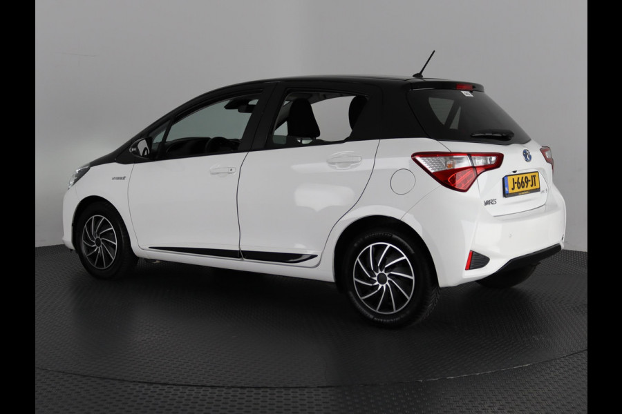 Toyota Yaris 1.5 Hybrid BI-TONE ACTIVE AUT.PDC.CAMERA.CLIMA.CRUISE .46.000 KM! GARANTIE TOT 2029*