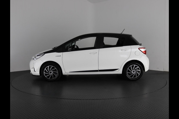 Toyota Yaris 1.5 Hybrid BI-TONE ACTIVE AUT.PDC.CAMERA.CLIMA.CRUISE .46.000 KM! GARANTIE TOT 2029*