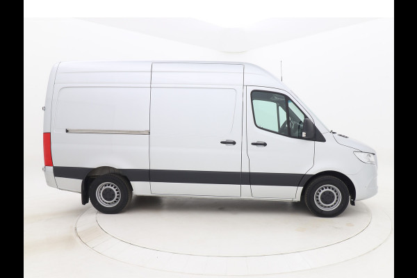 Mercedes-Benz Sprinter 317 1.9 CDI L2H2 RWD Navigatie MBUX DAB+ Cruise control Carplay 3.5T trekgewicht PDC Achteruitrijcamera