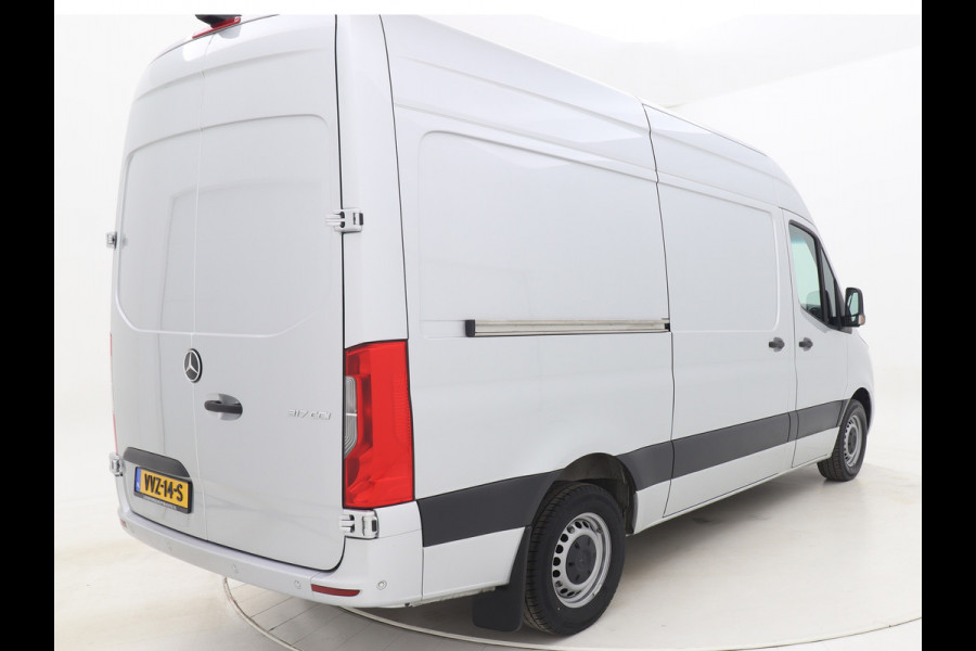 Mercedes-Benz Sprinter 317 1.9 CDI L2H2 RWD Navigatie MBUX DAB+ Cruise control Carplay 3.5T trekgewicht PDC Achteruitrijcamera