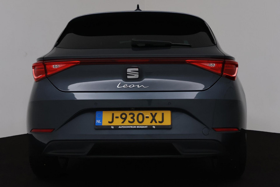 Seat Leon 1.0 TSI Style Launch Edition (NAVIGATIE, PDC, CAMERA, CARPLAY, ADAPTIVE, NL-AUTO, GOED ONDERHOUDEN)