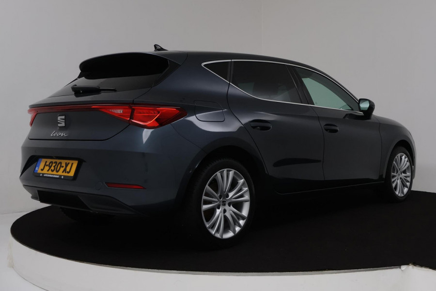 Seat Leon 1.0 TSI Style Launch Edition (NAVIGATIE, PDC, CAMERA, CARPLAY, ADAPTIVE, NL-AUTO, GOED ONDERHOUDEN)