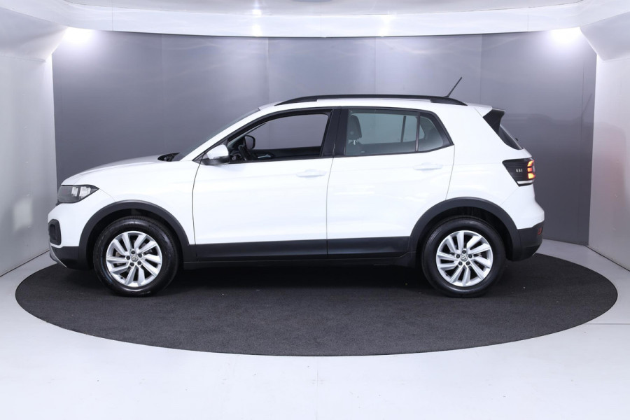 Volkswagen T-Cross 1.0 TSI Life 115 pk Automaat (DSG) | Navigatie | Parkeersensoren | Achteruitrijcamera | Adaptieve cruise control |