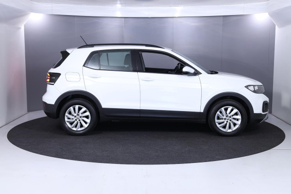 Volkswagen T-Cross 1.0 TSI Life 115 pk Automaat (DSG) | Navigatie | Parkeersensoren | Achteruitrijcamera | Adaptieve cruise control |