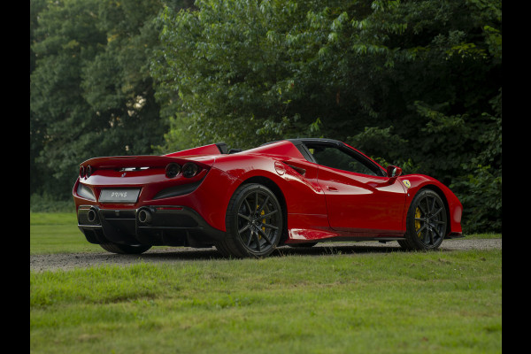 Ferrari F8 Spider 3.9 V8 HELE | Daytona Racing Seats | Veel carbon! | Lift | Camera | Alcantara int. | Pass. display