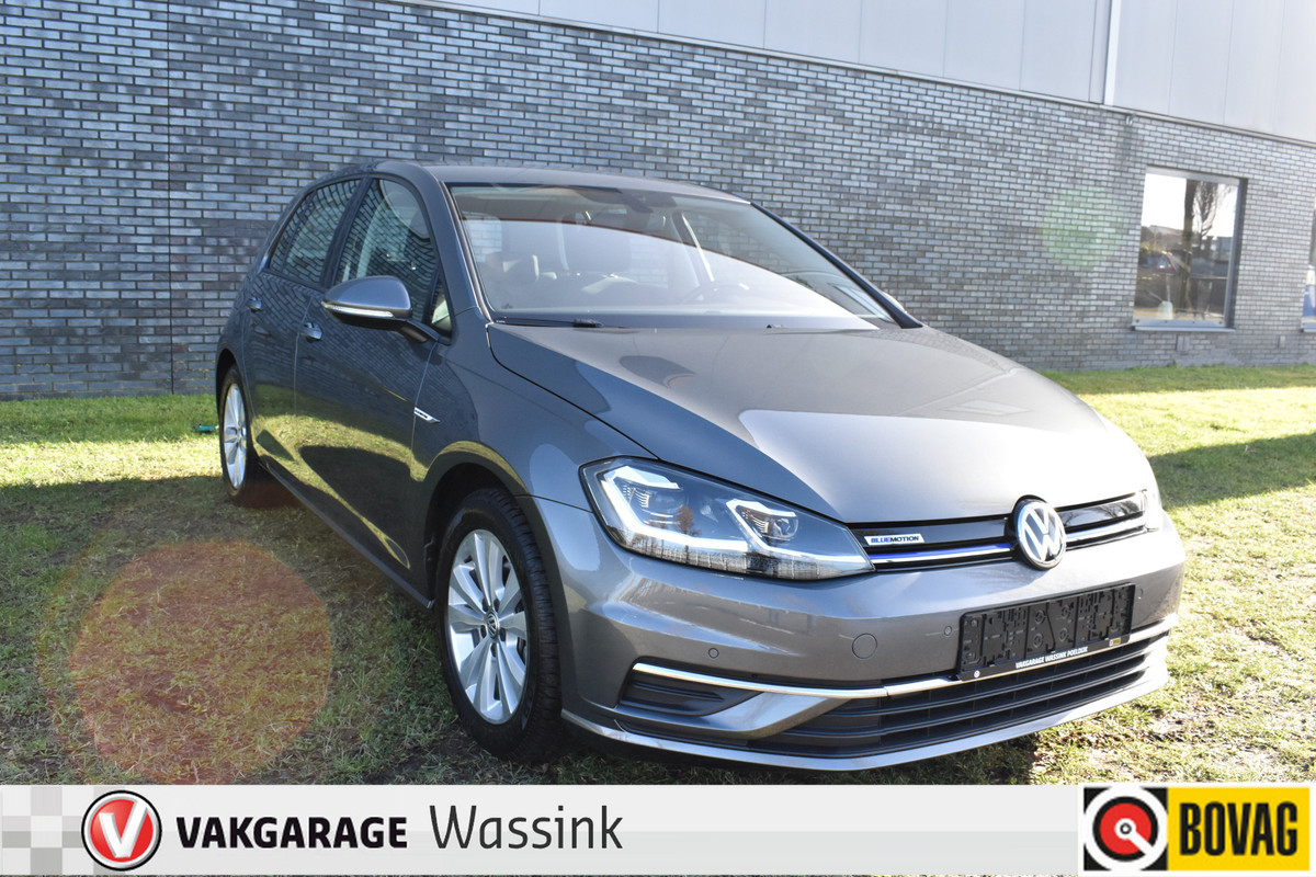 Volkswagen Golf 1.5 TSI Comfortline Business Automaat Airco Navi Carplay LED PDC apk september 2026