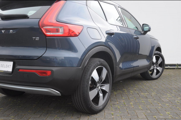 Volvo XC40 T2 129PK Automaat Business Pro /Voorstoelen verwarmd / Keyless entry/ Dodehoek assist/ Adaptive Cruise control/ Apple carplay/ Parkeercamera