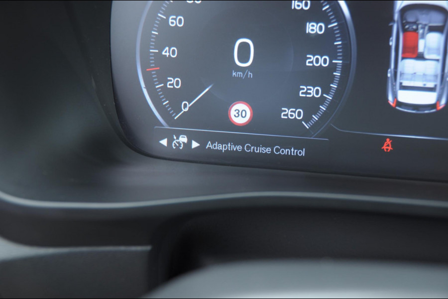 Volvo XC40 T2 129PK Automaat Business Pro /Voorstoelen verwarmd / Keyless entry/ Dodehoek assist/ Adaptive Cruise control/ Apple carplay/ Parkeercamera