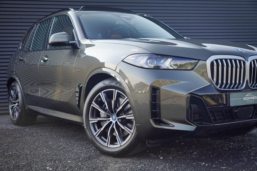 BMW X5 xDrive50e M-Sport / 1e Eig / NL Auto / Pano / Laser / Trekhaak