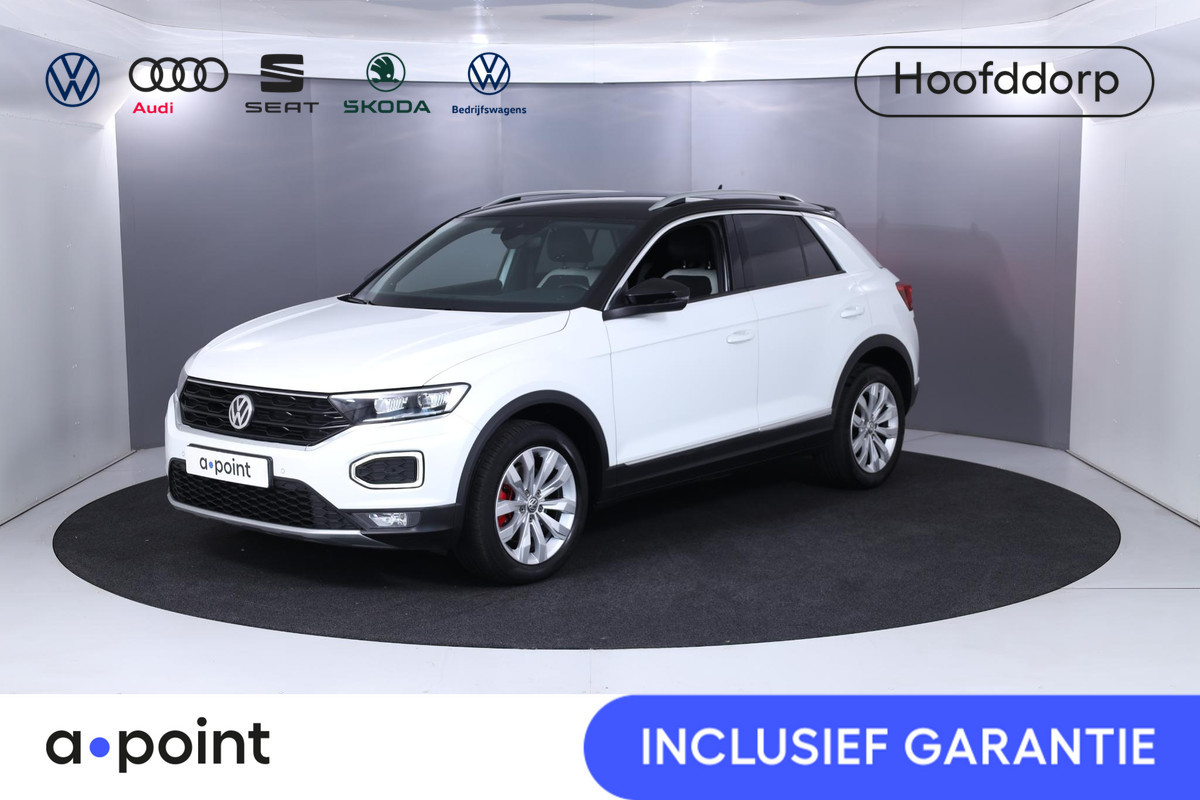 Volkswagen T-Roc 1.5 TSI Sport 150 pk Automaat (DSG) | Trekhaak| Navigatie via App | Parkeersensoren | Achteruitrijcamera | Stoelverwarming |