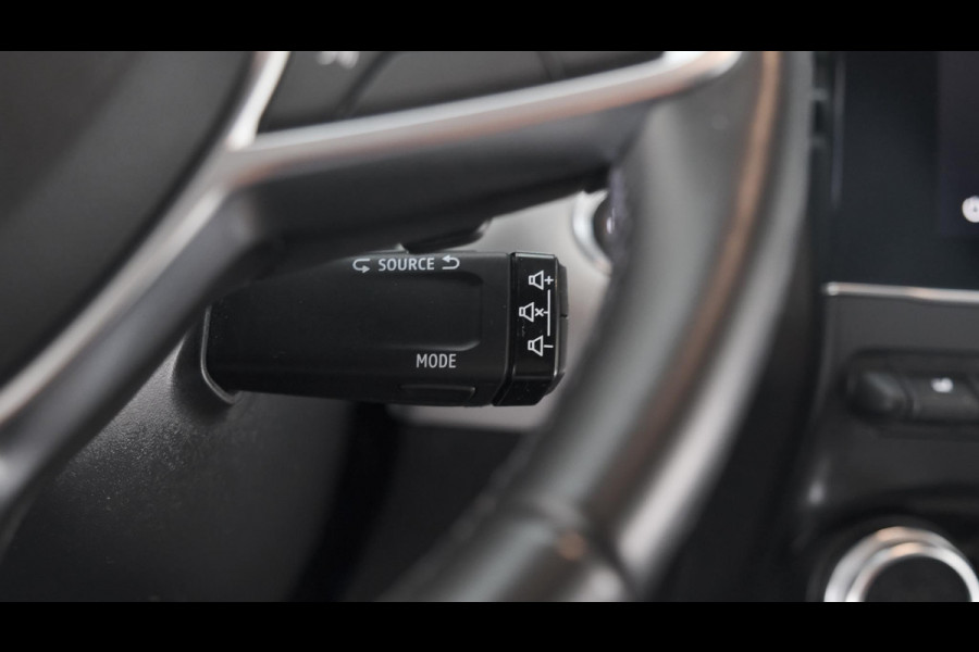 Renault Captur TCe 130 EDC Edition One | Trekhaak | Camera | Bose Audio | Apple Carplay | Parkeersensoren