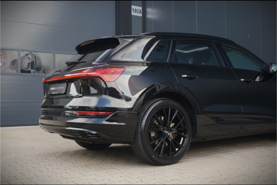 Audi e-tron 50 quattro Launch edition plus 71 kWh | Panoramadak | Keyless | Apple Carplay | Leer | Elek. Stoelen | Luchtvering | Adaptive Cruise Control | Virtual | BTW | NAP | Led | Stoelverwarming | Black Style | 1e Eig. | PDC |