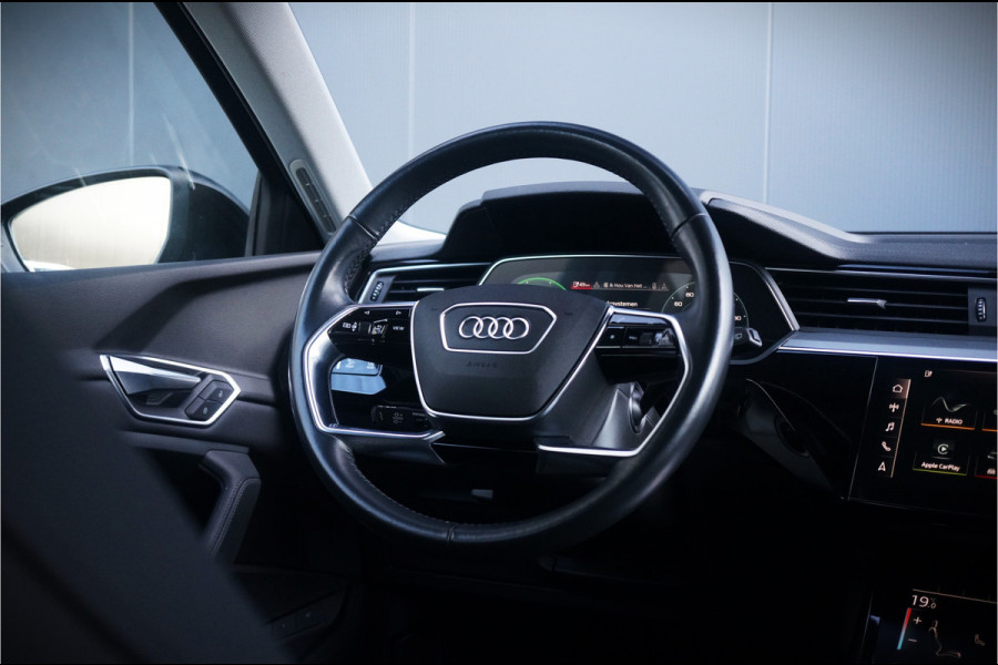 Audi e-tron 50 quattro Launch edition plus 71 kWh | Panoramadak | Keyless | Apple Carplay | Leer | Elek. Stoelen | Luchtvering | Adaptive Cruise Control | Virtual | BTW | NAP | Led | Stoelverwarming | Black Style | 1e Eig. | PDC |