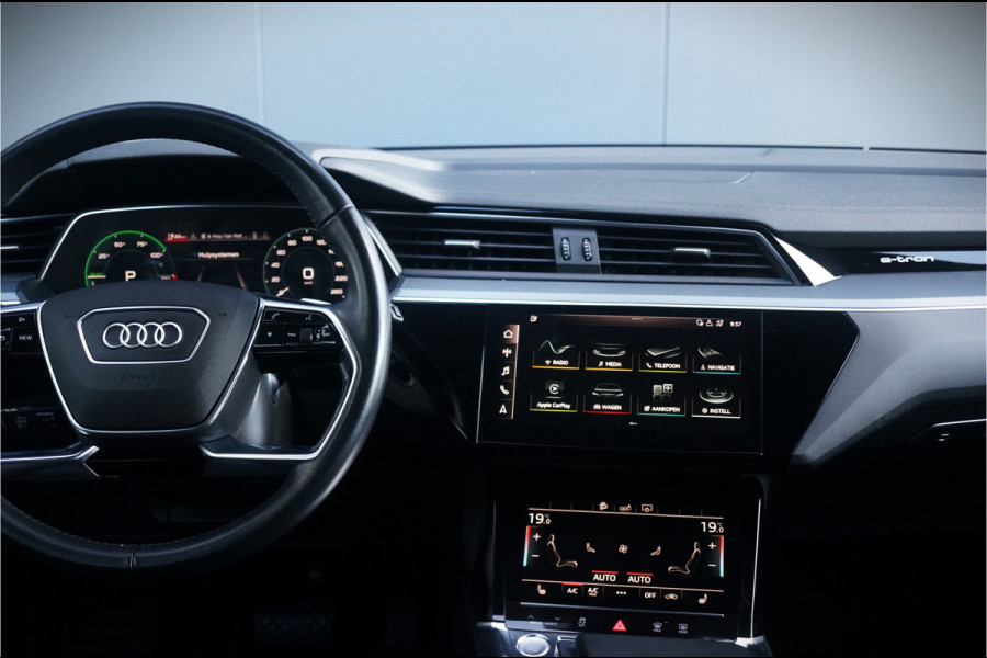 Audi e-tron 50 quattro Launch edition plus 71 kWh | Panoramadak | Keyless | Apple Carplay | Leer | Elek. Stoelen | Luchtvering | Adaptive Cruise Control | Virtual | BTW | NAP | Led | Stoelverwarming | Black Style | 1e Eig. | PDC |