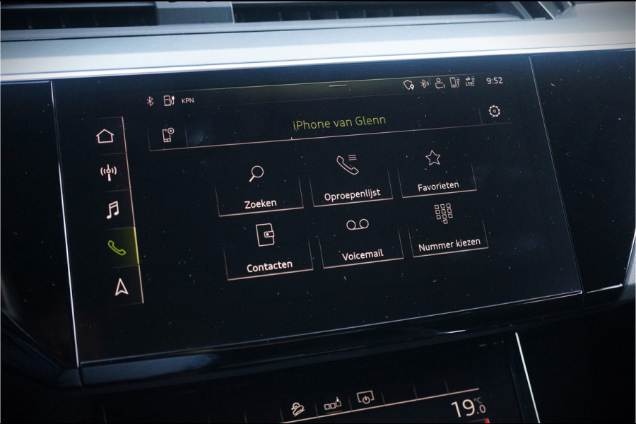Audi e-tron 50 quattro Launch edition plus 71 kWh | Panoramadak | Keyless | Apple Carplay | Leer | Elek. Stoelen | Luchtvering | Adaptive Cruise Control | Virtual | BTW | NAP | Led | Stoelverwarming | Black Style | 1e Eig. | PDC |