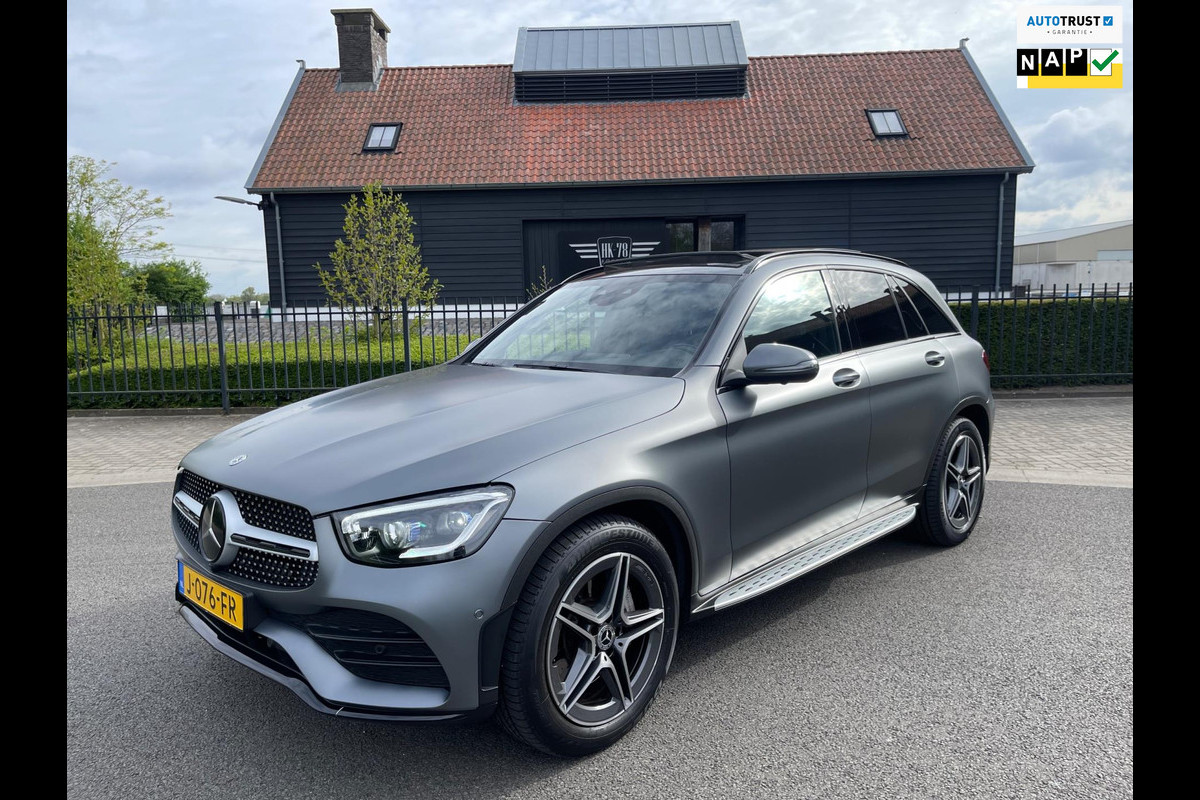 Mercedes-Benz GLC 200 AMG Panoramdak Nightpakket Digital/Cockpit Eltr.Trekhaak