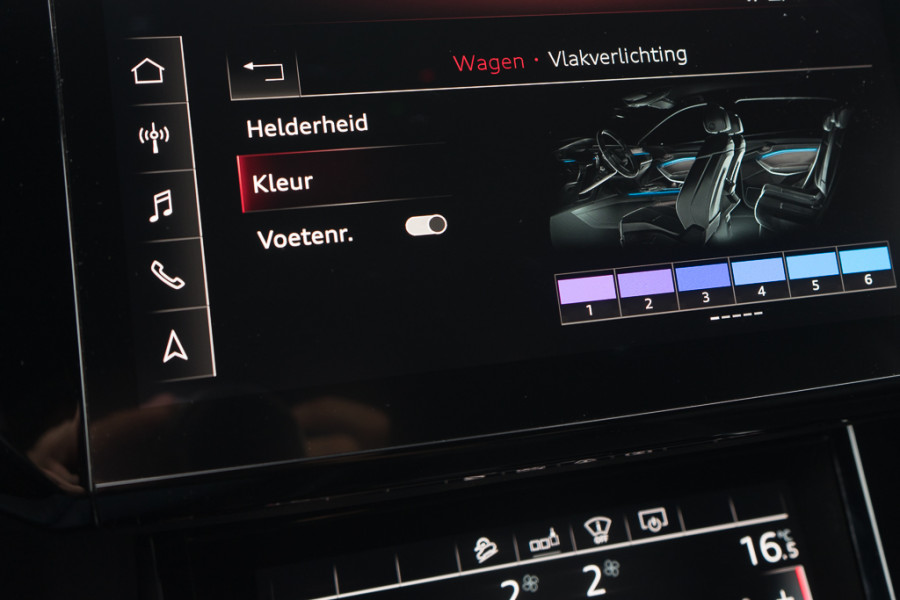 Audi e-tron 55 Quattro / Incl. BTW/ Luchtvering/ Standkachel/ Bang & Olufsen Sound System/ Panoramadak/ 300kW (408PK)