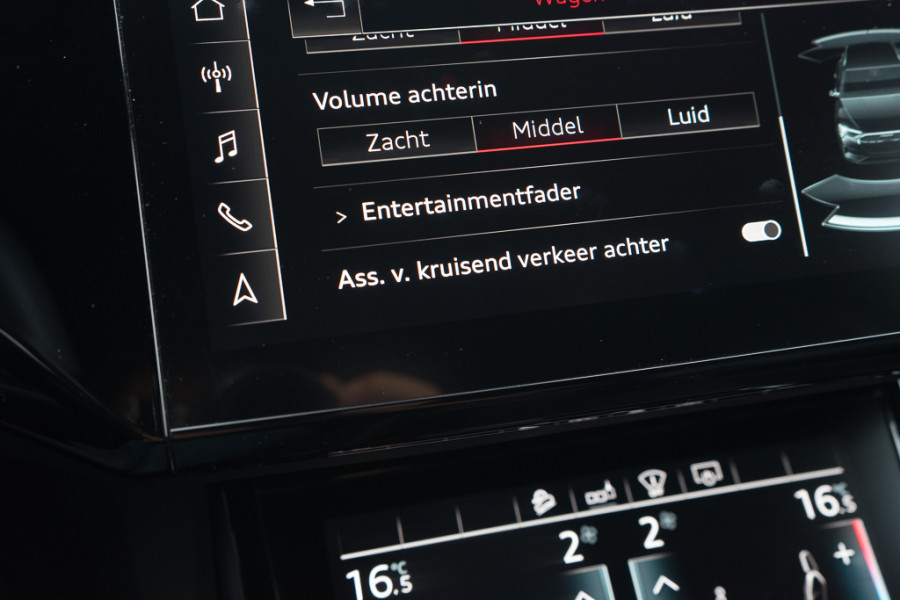 Audi e-tron 55 Quattro / Incl. BTW/ Luchtvering/ Standkachel/ Bang & Olufsen Sound System/ Panoramadak/ 300kW (408PK)