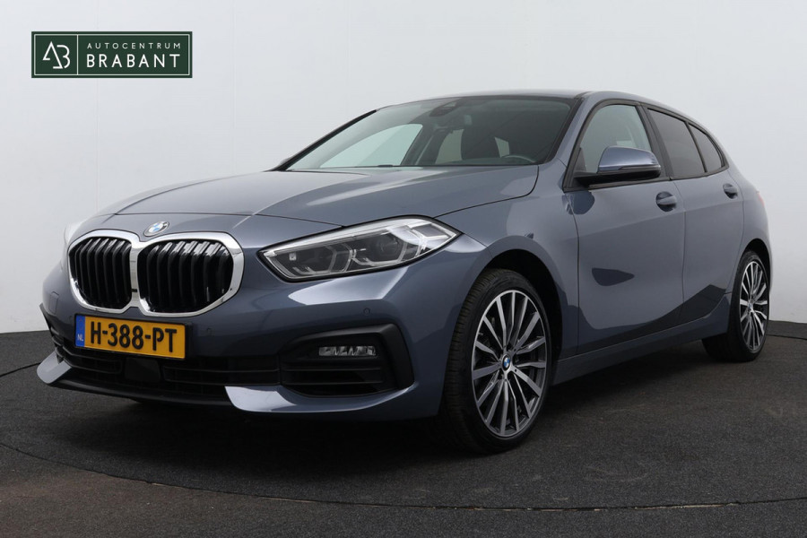 BMW 1-serie 118i Executive Edition Automaat (NAVIGATIE, PARKEERSENSOREN, CARPLAY, 1e EIGENAAR, DEALER ONDERHOUDEN)