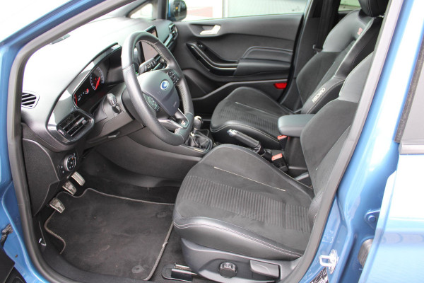 Ford Fiesta 1.5 EcoBoost 200 PK ST-3 | Camera | Cruise Control | Winterpakket | 18 Inch Lichtmetalen Velgen | Keyless | Navigatie