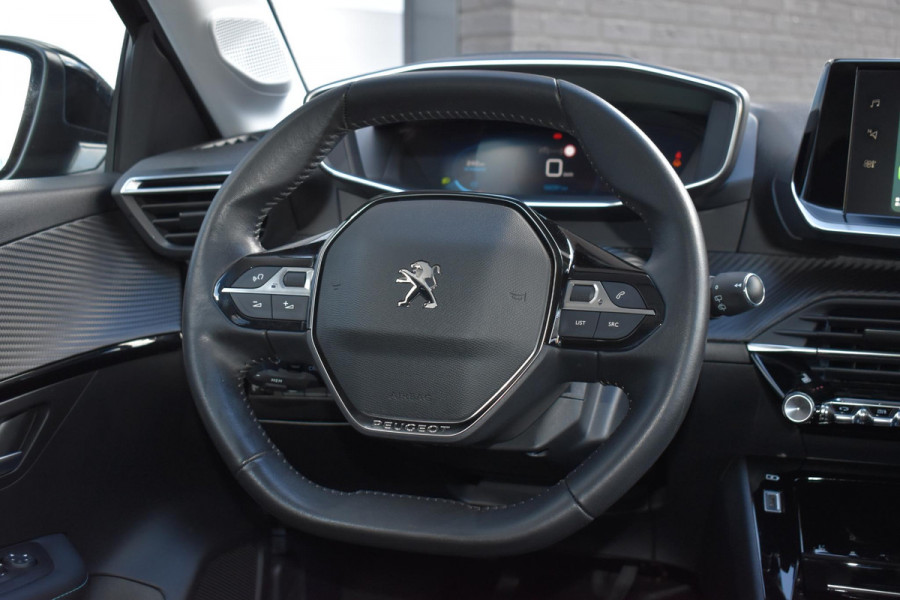 Peugeot 208 1.2 PureTech 100PK Allure Sky | Carplay | Pano |  Camera | I-Cockpit | Incl. garantie