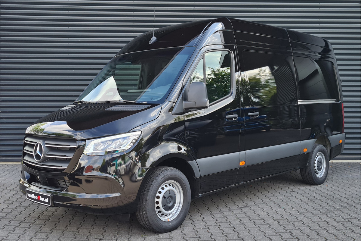 Mercedes-Benz Sprinter 317 CDI L2H2 Pro 2x schuifdeur - LED - 3500 kg trekhaak