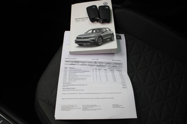 Volkswagen Tiguan 1.5 TSI Life Business | Navi | Stuur/stoel verwarming |