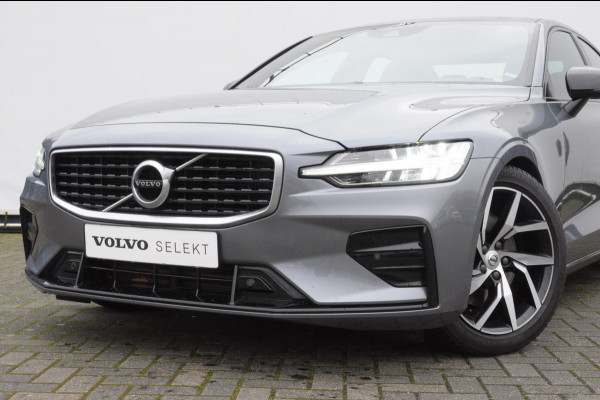 Volvo S60 190PK Automaat T4 R-Design / Cruise Control / Apple Carplay / BLIS / Stoelverwarming / R-Design / Verkeersbord Detectie / DAB ontvanger /