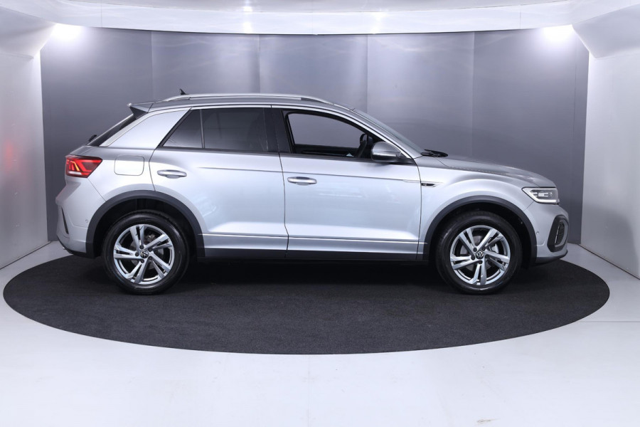 Volkswagen T-Roc 1.5 TSI R-Line Business 150 pk Automaat (DSG) | Verlengde garantie | Navigatie | Parkeersensoren (Park assist) | Achteruitrijcamera | Elektr. achterklep |