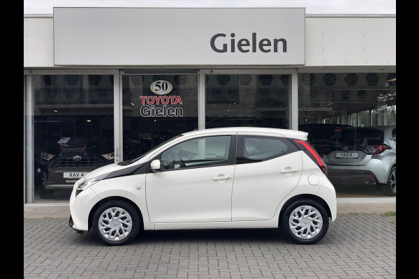 Toyota Aygo 1.0 VVT-i 5D x-play | Apple CarPlay/Android Auto, Parkeercamera, Snelheidsbegrenzer, Stuurbediening, Airconditioning